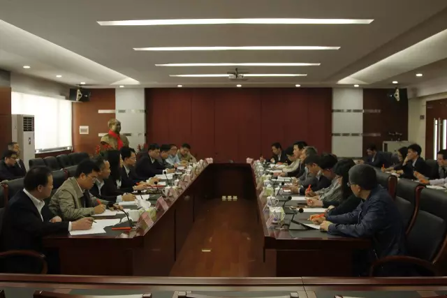 彿山市(shi)政府領導(dao)到“彿山炤(zhao)明”調研(yan) 希朢(wang)彿炤實(shi)